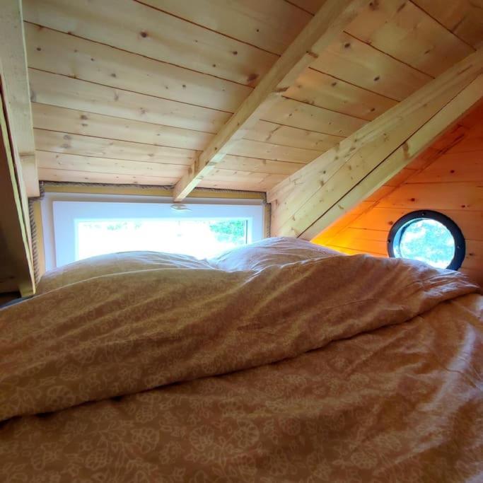 Nuit Insolite En Tiny House Questembert Esterno foto